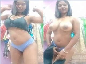 Indian babe reveals her naked body and gets fucked