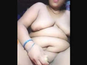 Indian auntie's private phone sex show video