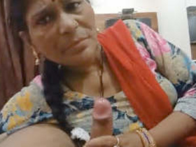 Indian middle-aged wife performs oral sex and gets penetrated