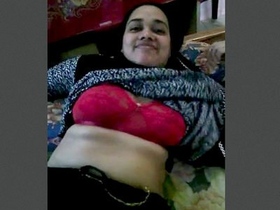 Gorgeous Indian woman with a lovely vagina