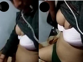 Punjabi girl Gurpreet Kaur pleasures herself on a video call from Mohali