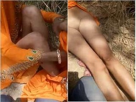 Shy bhabhi from the hills reveals her body and pussy in the great outdoors