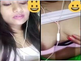 Indian babe flaunts her big boobs in a video call