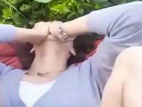 Indian teen girl has amateur sex in leaked video