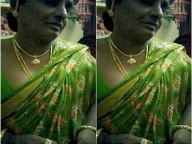 Desi mature auntie has intense sex with her lover