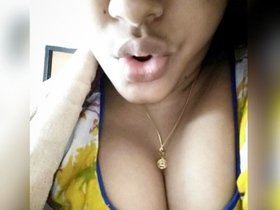 Indian beauty shares intimate photos and videos of her seductive skills in high definition