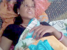 Indian housewife with saree gets oiled and roughly taken by young man