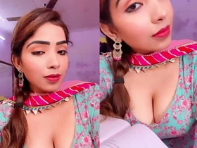 Bhabi with big boobs shows off in front of the camera