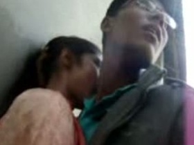 Indian college students indulge in steamy outdoor foreplay