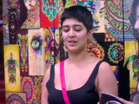 Muskan and Jatana compete in a sensual MMS contest