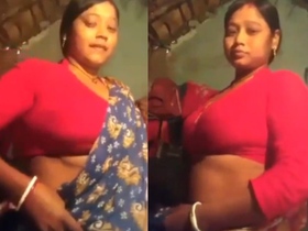 Sexy Bengali woman expresses her dissatisfaction