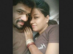 Desi boss gets naughty with her maid in hallway