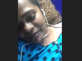 Bhabhi's video call turns into a steamy encounter