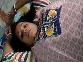 Desi housewife gives oral and tittyfuck to young man