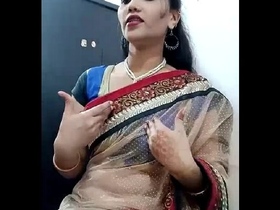 Married Indian woman's vagina receives intense attention in arousing video