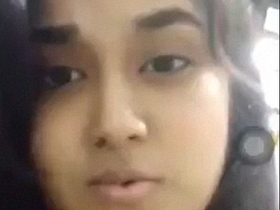 Naked Indian girl goes solo in explicit video leak