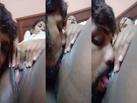 Indian lover indulges in pussy licking in MMS video