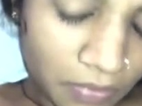 Tamil girl gets her pussy pounded in this steamy video