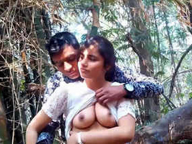 Young Indian GF shows off her amateur skills with kissing and breast fondling