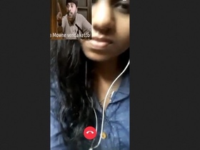 Indian woman displays her large breasts on VK