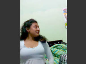 Experience the ultimate pleasure with this stunning Indian aunty's full HD pussy