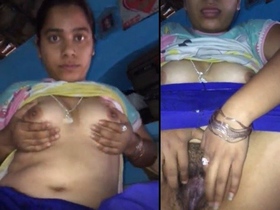Naked Desi bhabhi flaunts her big boobs in front of camera