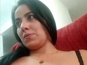 Pakistani mother shares intimate selfies on social media
