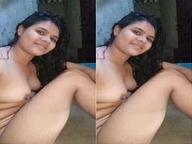 Desi bhabhi gets naughty and records it all on camera