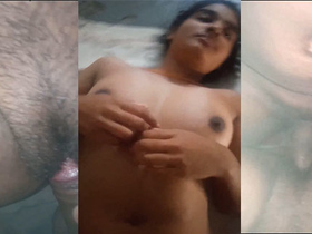 Indian teenager gets her tight pussy fucked on MMS