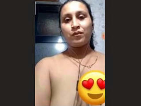 Bhabhi's video call turns into a boob show