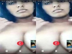 Desi babe flaunts her naked body on video call