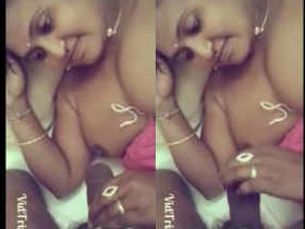 Indian office worker engages in quick sexual encounter at workplace