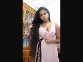 Charming Sri Lankan girl records a video for her beloved partner