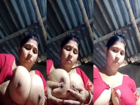 Big-boobed Bengali wife flaunts her massive breasts