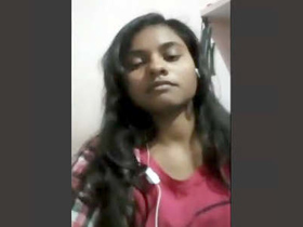 Desi beauty flaunts her body on video call