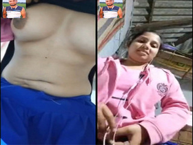 Indian amateur flaunts her big boobs and pussy on VK