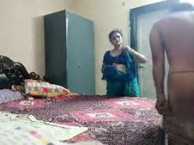 Punjabi aunty gets intimate with her boss at their private residence