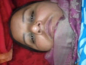Mature Indian bhabhi gets fucked in a steamy video