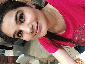 Naughty desi babe flaunts her body in a seductive video