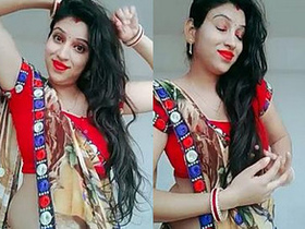 Hot Indian bhabi in video chat