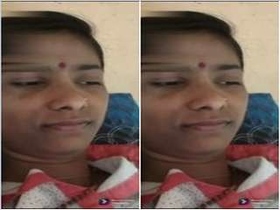 Amateur Indian beauty bares her body in exclusive video