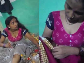 Bhabhi flaunts her natural breast in a homemade top