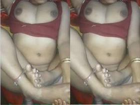 Exclusive video of Desi bhabhi getting ready for sex