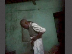 Old man gets lucky with gorgeous Bhabhi in steamy video