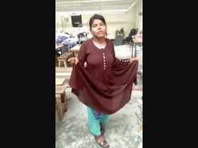 A seductive Indian woman has sex with her boss