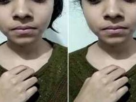 Indian girl flaunts her curves in a sizzling video