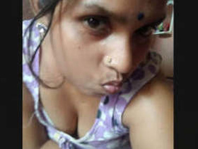 Guwahati lover giving a titjob