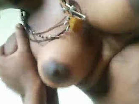 Tamil maid's big boobs in a steamy video with clear audio