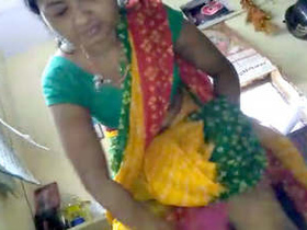 Village bhabhi takes on a big cock with ease