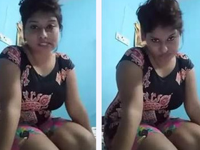 Watch a curvy Indian girl show off her big tits in a live chat